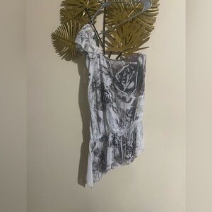 Chic One-Shoulder Floral Blouse